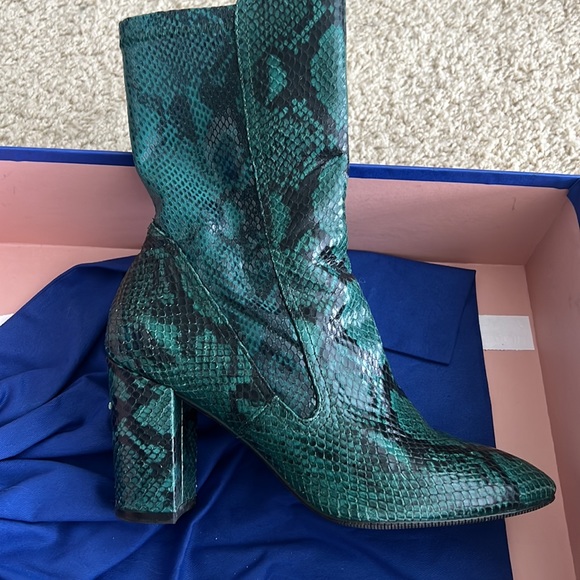 Stuart Weitzman Fifer 80 Emerald Boot - Picture 11 of 16